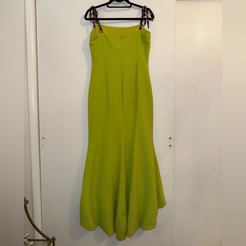 Elegant Lime Green Dress with Leopard Print Adjustable Shoulder Ties - Picture 3 of 5